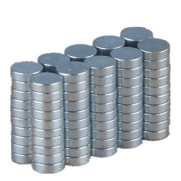 100 magnesów neodymowych 1x3mm za jedyne $1.29 (4,84zł)